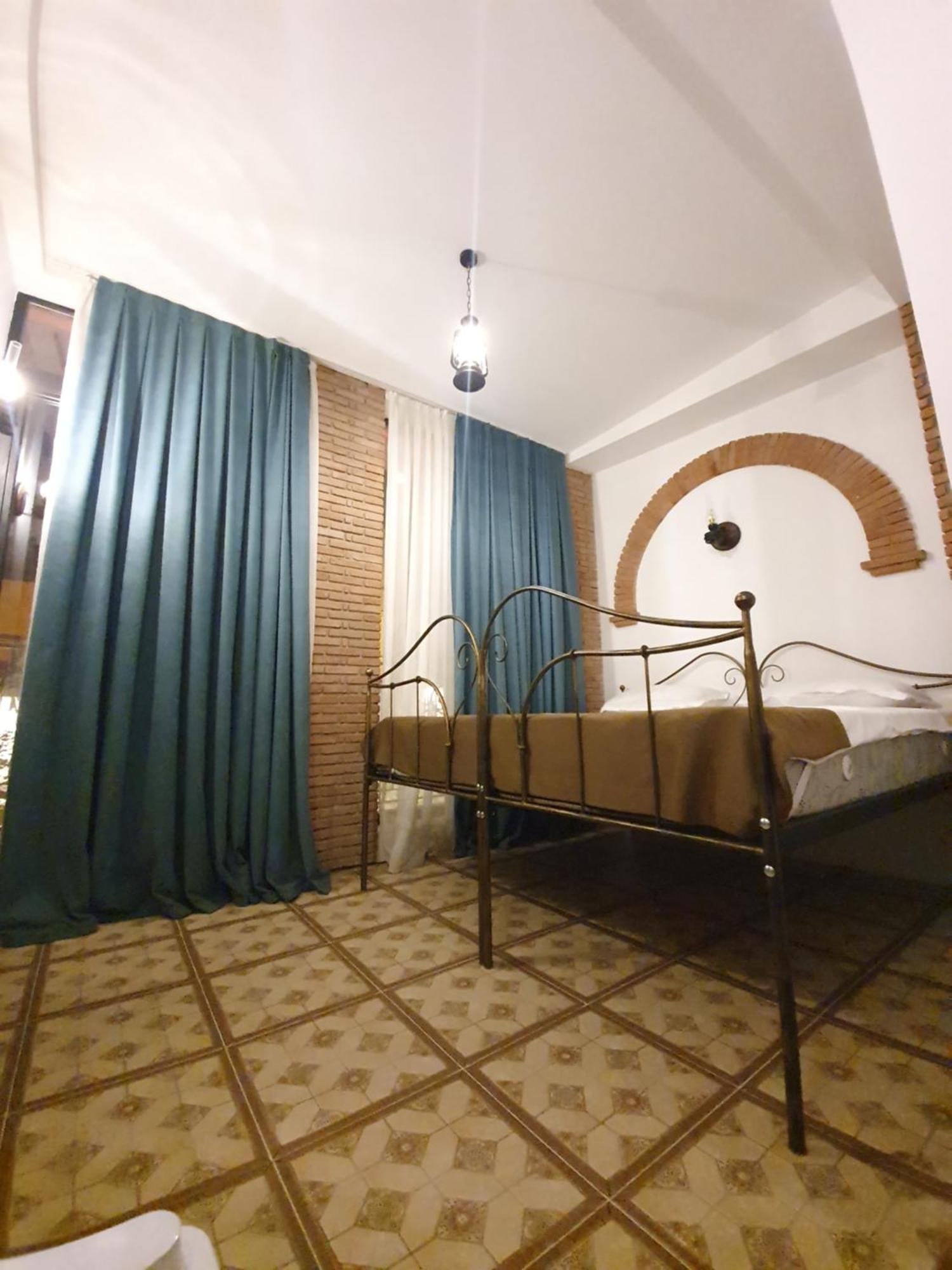 Janashia Boutique Hotels Tbilisi Quarto foto